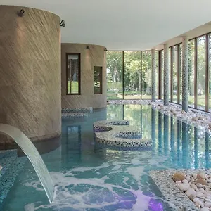 chateau-de-massillan.fr-provencehotel.com/